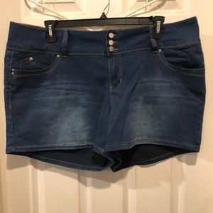 YMI PLUS SIZE JEANS